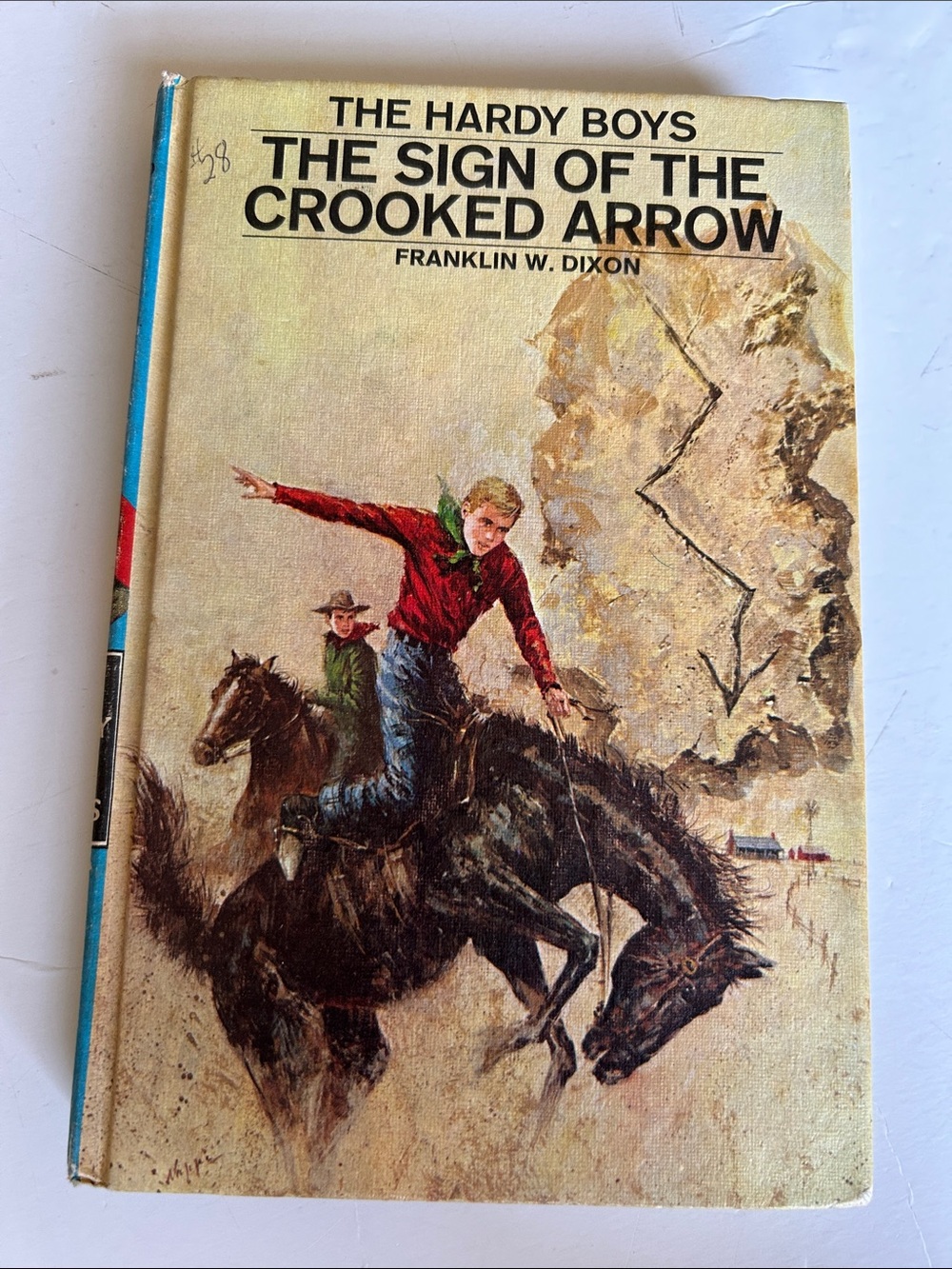 The hardy boys the sign of the crooked arrow hardcover book #28 copyright 1970